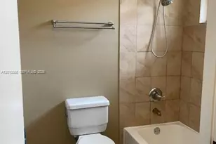 526 SW 113th Way, Pembroke Pines, FL 33025 - Photo 11