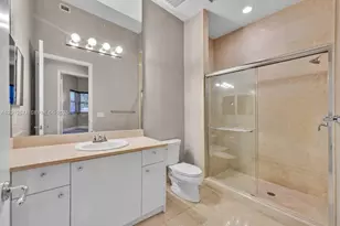 19900 E Country Club Dr, Aventura, FL 33180 - Photo 13