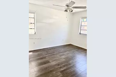 517 Menendez Ave #-, Coral Gables, FL 33146 - Photo 17