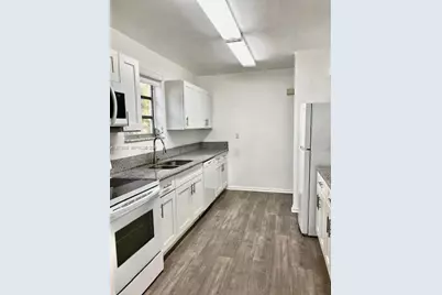 517 Menendez Ave #-, Coral Gables, FL 33146 - Photo 9