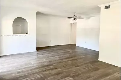517 Menendez Ave #-, Coral Gables, FL 33146 - Photo 5