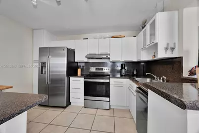 2016 Bay Dr #604, Miami Beach, FL 33141 - Photo 11