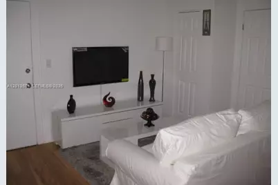 1611 Michigan Ave #13, Miami Beach, FL 33139 - Photo 1