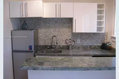 1611 Michigan Ave #13, Miami Beach, FL 33139 - Photo 9