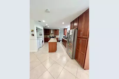 101 SW 58th Ave #101, Plantation, FL 33317 - Photo 7