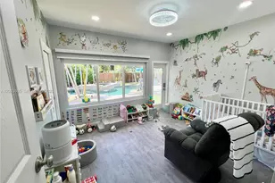 101 SW 58th Ave, Plantation, FL 33317 - Photo 9