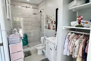 101 SW 58th Ave, Plantation, FL 33317 - Photo 11