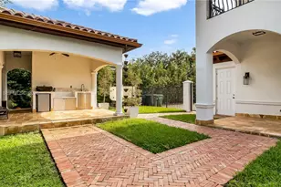 16763 NW 77th Path, Miami Lakes, FL 33016 - Photo 9