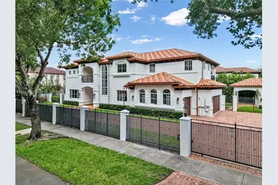 16763 NW 77th Path, Miami Lakes, FL 33016 - Photo 1