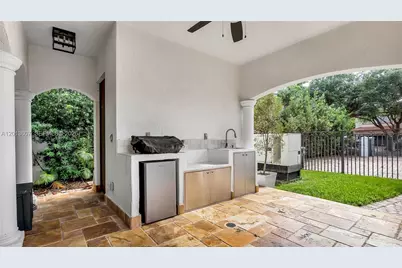 16763 NW 77th Path, Miami Lakes, FL 33016 - Photo 49