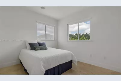 16763 NW 77th Path, Miami Lakes, FL 33016 - Photo 29