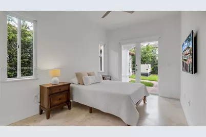 16763 NW 77th Path, Miami Lakes, FL 33016 - Photo 23