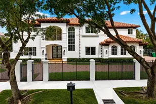 16763 NW 77th Path, Miami Lakes, FL 33016 - Photo 1