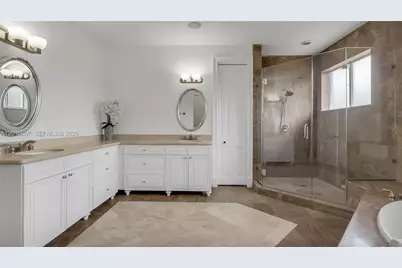 16763 NW 77th Path, Miami Lakes, FL 33016 - Photo 13