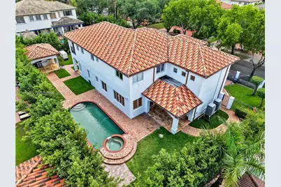 16763 NW 77th Path, Miami Lakes, FL 33016 - Photo 9