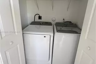 863 SE 26th Ter, Homestead, FL 33035 - Photo 17