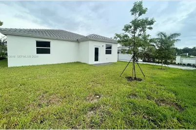 863 SE 26th Ter #0, Homestead, FL 33035 - Photo 19