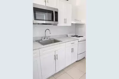 1001 NE 10th St #1, Hallandale Beach, FL 33009 - Photo 5