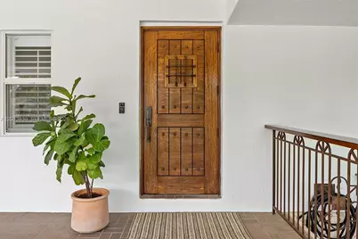 8745 SW 182nd Ter, Palmetto Bay, FL 33157 - Photo 9
