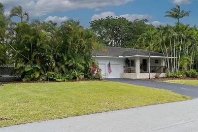 8745 SW 182nd Ter, Palmetto Bay, FL 33157 - Photo 5