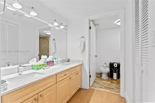 101 Ocean Ln Dr, Key Biscayne, FL 33149 - Photo 17