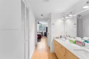 101 Ocean Ln Dr, Key Biscayne, FL 33149 - Photo 23