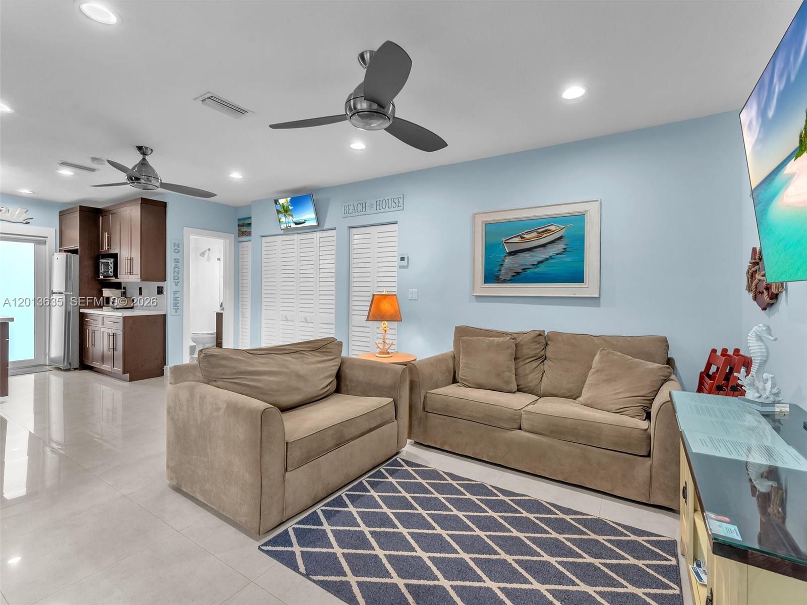 315 Van Buren St #103B main architectural view