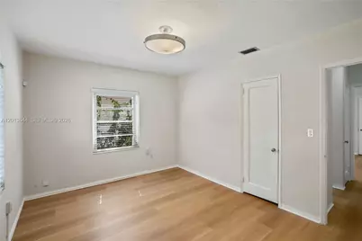 2460 SW 24th St, Miami, FL 33145 - Photo 29