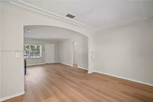 2460 SW 24th St, Miami, FL 33145 - Photo 11