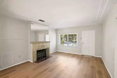 2460 SW 24th St, Miami, FL 33145 - Photo 9