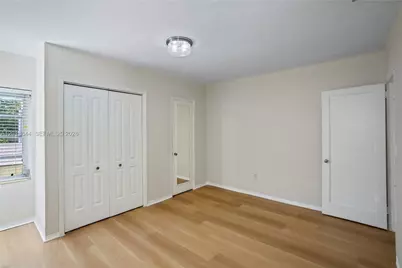 2460 SW 24th St, Miami, FL 33145 - Photo 15