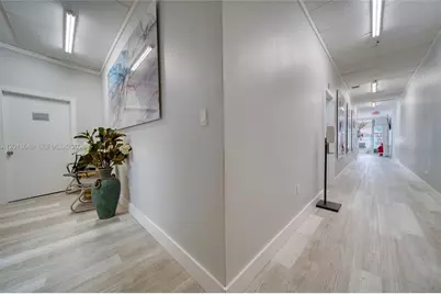 5301 SW 8th St, Miami, FL 33134 - Photo 15