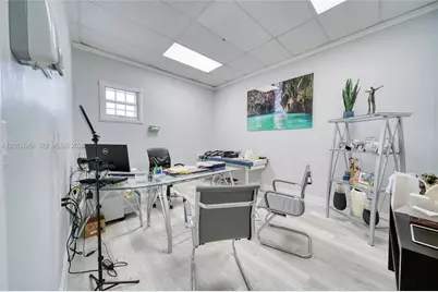 5301 SW 8th St, Miami, FL 33134 - Photo 11
