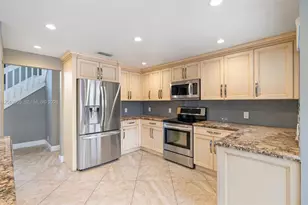 19811 NW 8th St, Pembroke Pines, FL 33029 - Photo 13
