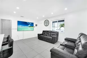 9425 NW 36th Ave, Miami, FL 33147 - Photo 13