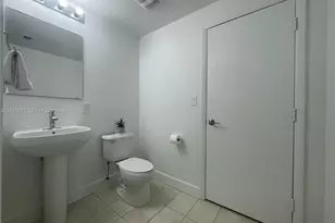 1900 N Bayshore Dr, Miami, FL 33132 - Photo 15