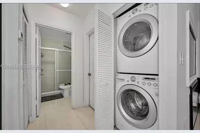 5820 W 18th Ln #202, Hialeah, FL 33012 - Photo 15
