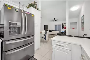5820 W 18th Ln, Hialeah, FL 33012 - Photo 9
