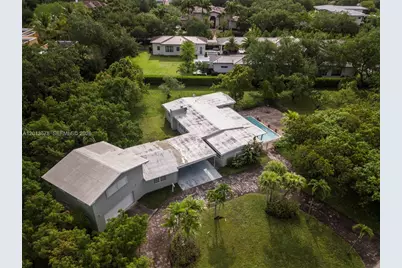 10851 SW 68th Ave, Pinecrest, FL 33156 - Photo 5