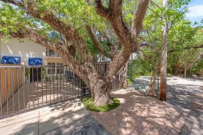 3274 Gifford Ln #3274, Miami, FL 33133 - Photo 3