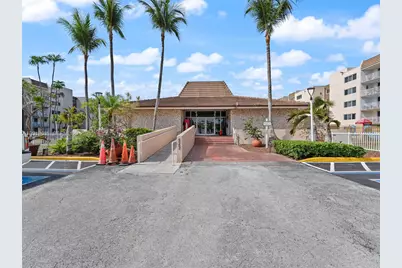 6950 Miami Gardens Dr #2-506, Hialeah, FL 33015 - Photo 27