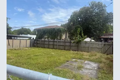 836 NW 49th St, Miami, FL 33127 - Photo 3