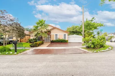 7411 W 33rd Ave, Hialeah, FL 33018 - Photo 75