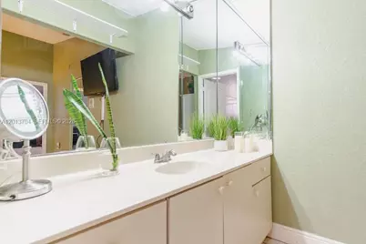 7411 W 33rd Ave, Hialeah, FL 33018 - Photo 55