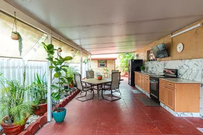 7411 W 33rd Ave, Hialeah, FL 33018 - Photo 15