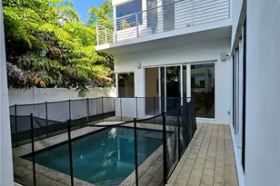 10289 NW 75th Terrace, Doral, FL 33178 - Photo 13