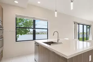 16036 NW 89th Ct, Miami Lakes, FL 33018 - Photo 11