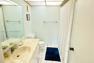 240 Lakeview Dr, Weston, FL 33326 - Photo 9