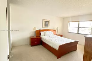 240 Lakeview Dr, Weston, FL 33326 - Photo 5