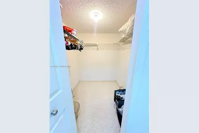 240 Lakeview Dr #212, Weston, FL 33326 - Photo 7